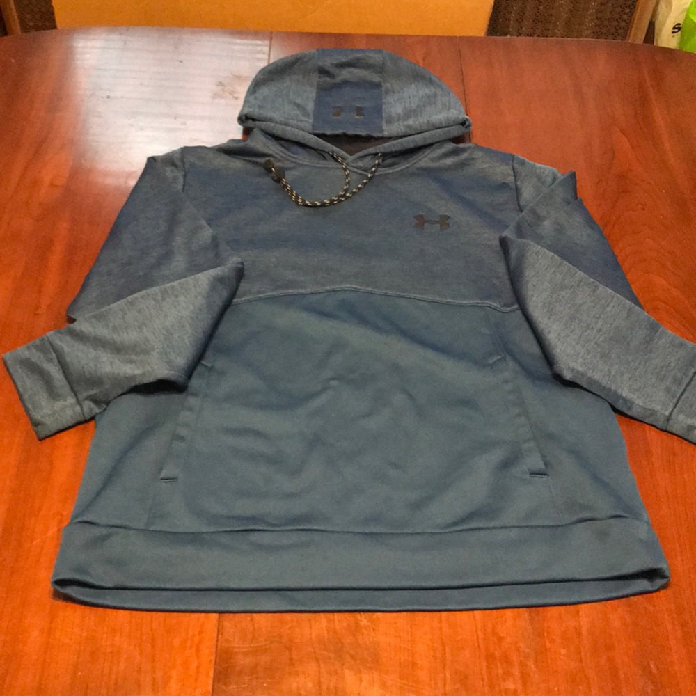 XL under armour hoodie
